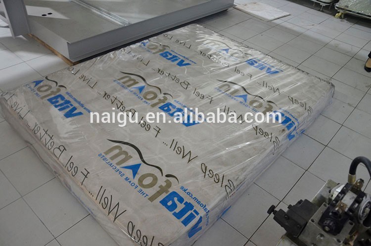 China professional factory packaging & printing protective plastic big size film on roll or sheet .jpg